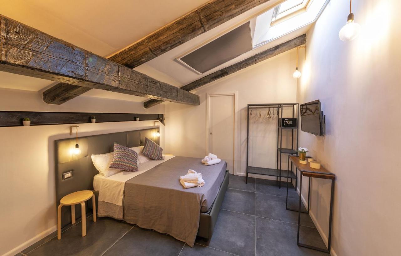 Bed and Breakfast Be Italian Flat Duomo 319 à Naples Extérieur photo