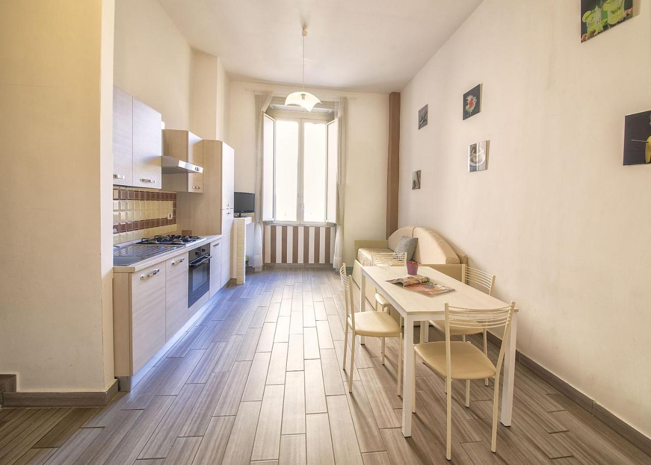 Bed and Breakfast Be Italian Flat Duomo 319 à Naples Extérieur photo