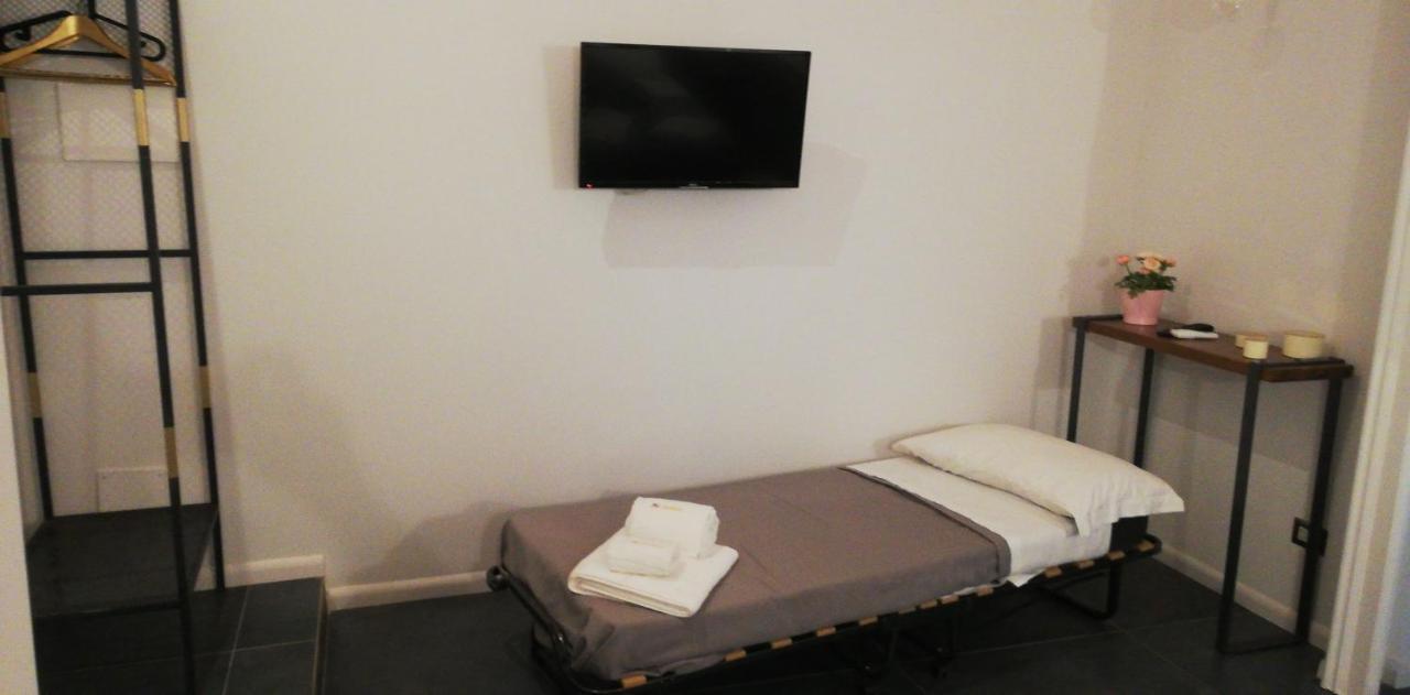 Bed and Breakfast Be Italian Flat Duomo 319 à Naples Extérieur photo