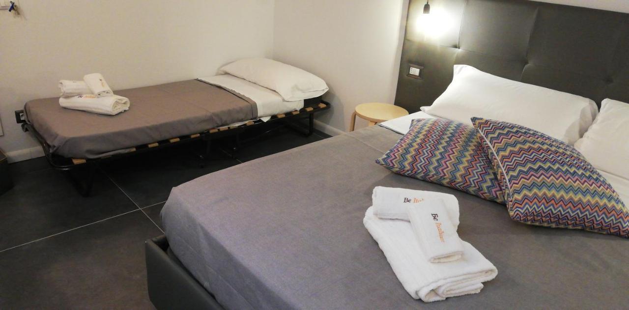 Bed and Breakfast Be Italian Flat Duomo 319 à Naples Extérieur photo
