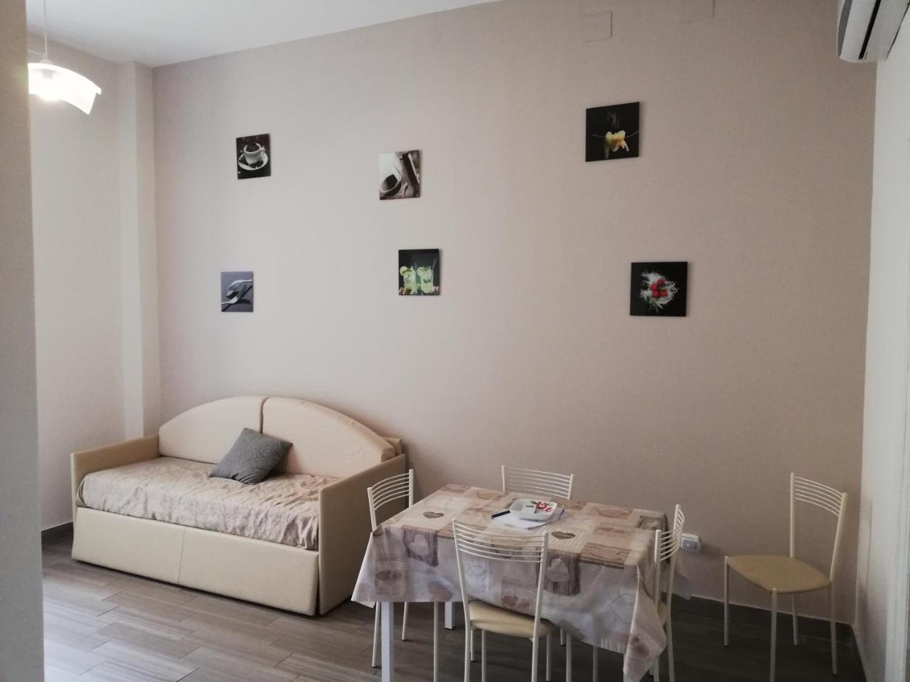 Bed and Breakfast Be Italian Flat Duomo 319 à Naples Extérieur photo