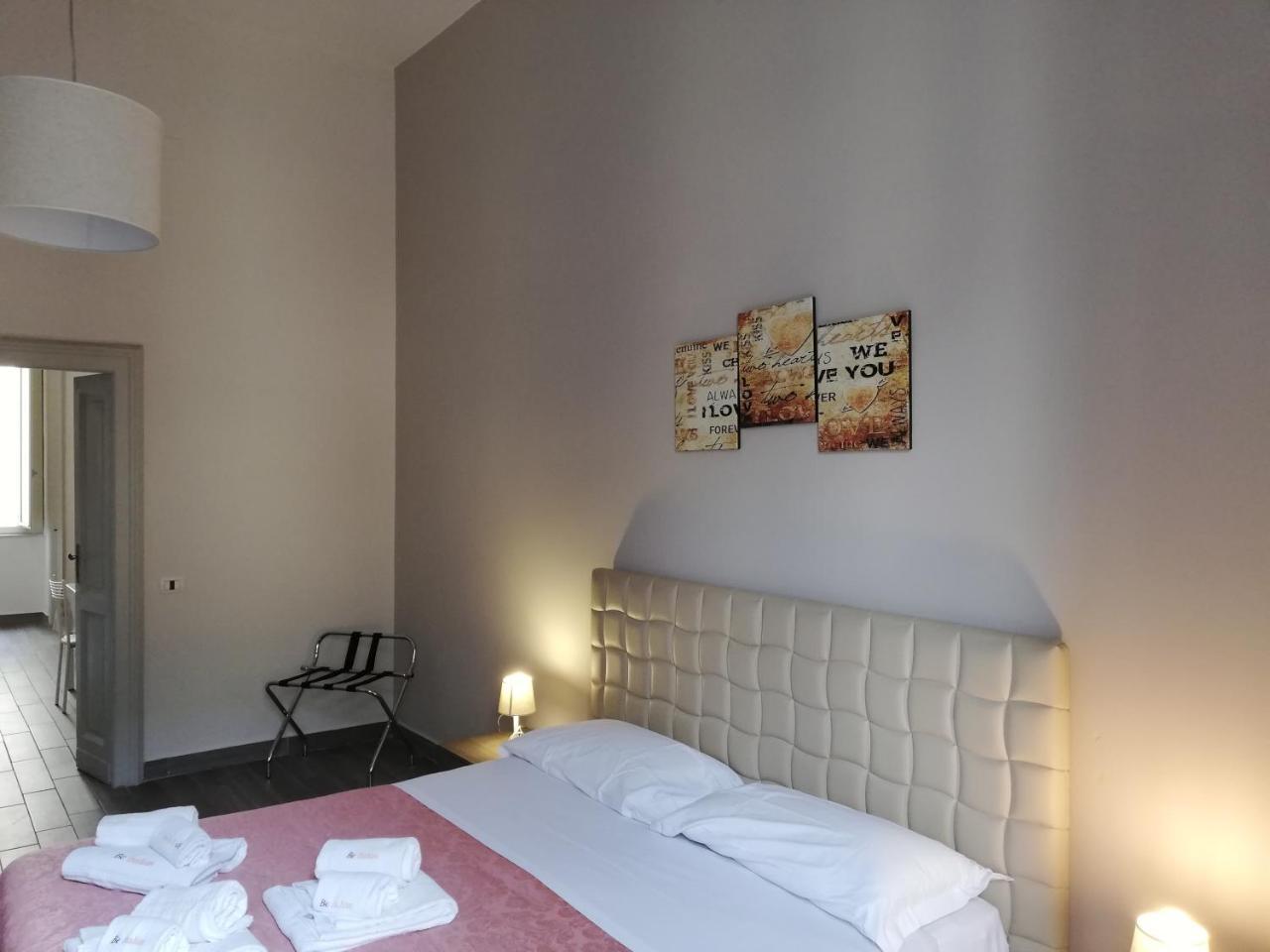 Bed and Breakfast Be Italian Flat Duomo 319 à Naples Extérieur photo