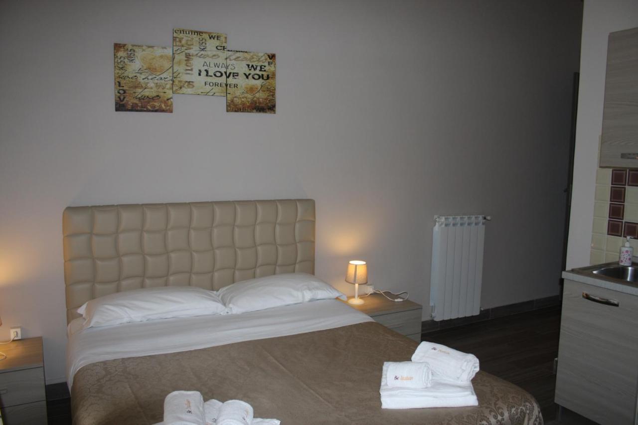 Bed and Breakfast Be Italian Flat Duomo 319 à Naples Extérieur photo