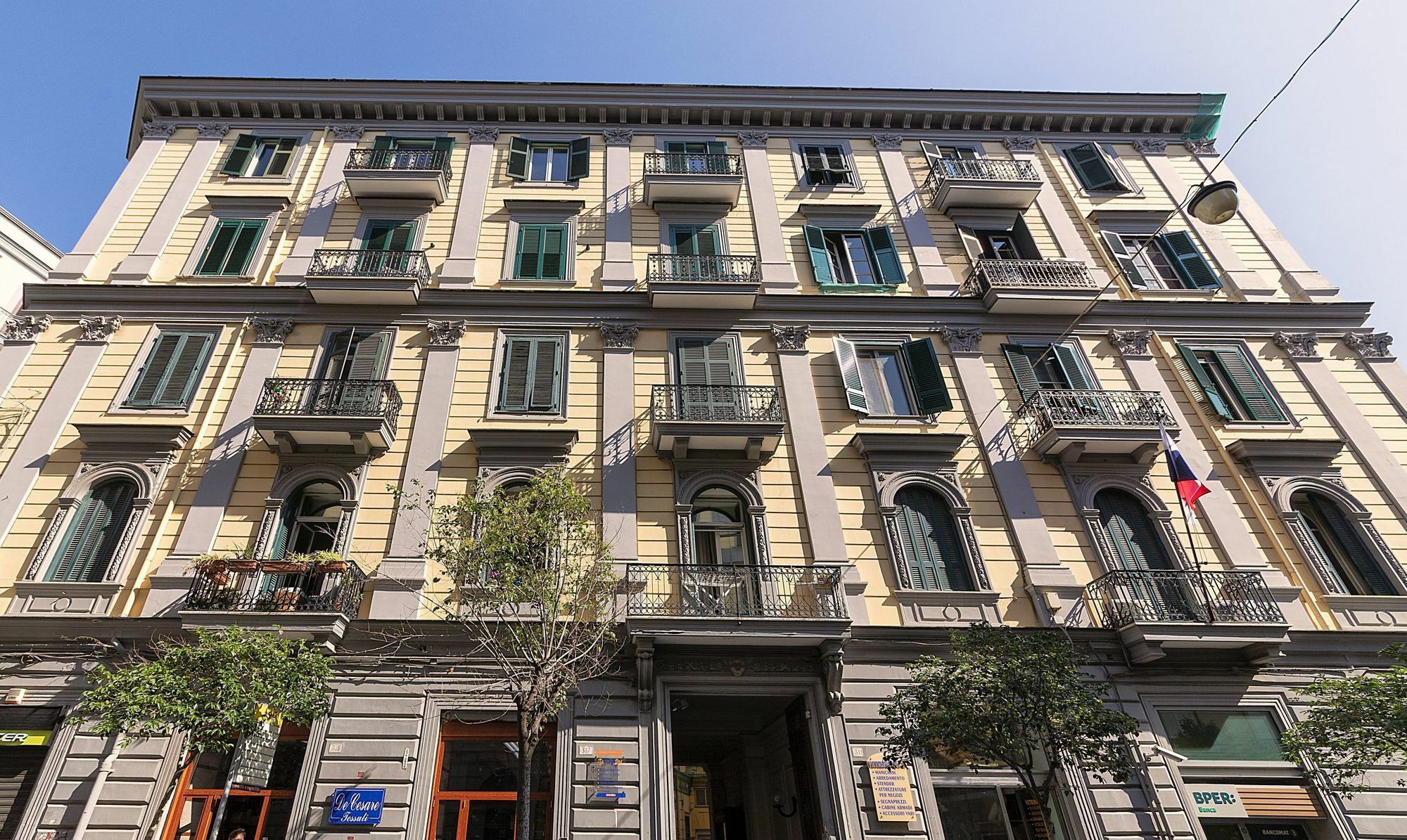 Bed and Breakfast Be Italian Flat Duomo 319 à Naples Extérieur photo
